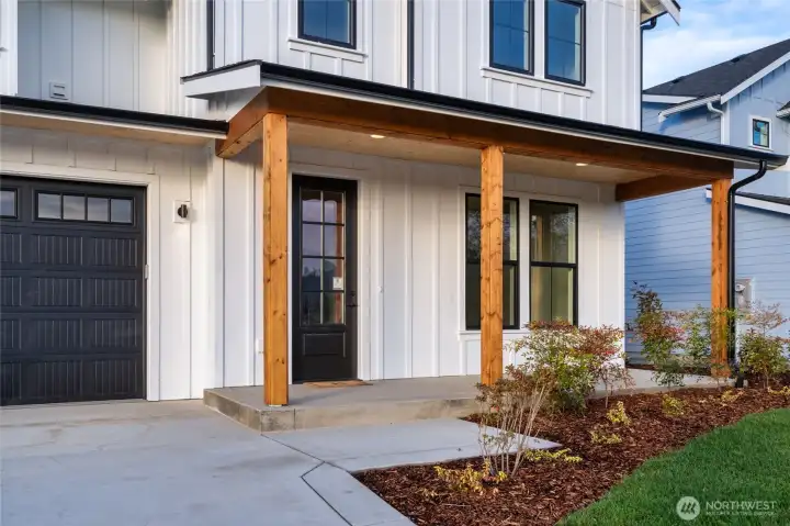 Front Entrance - Pics are of a different 2389 Kyler plan home. Features and colors may differ.
