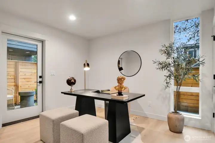 Ground level large office/bedroom