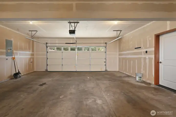 Spacious Garage