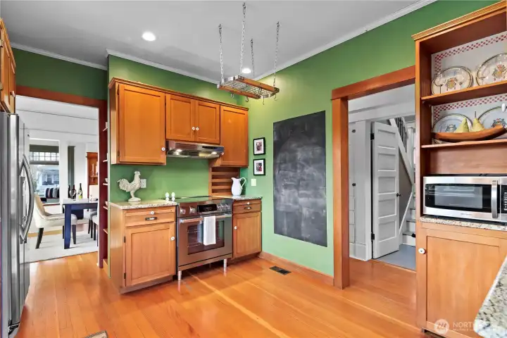 See those stairs to the right - let's see the primary suite!