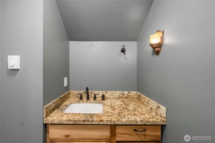 bath in detached gar