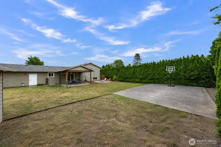 Large areas to bring your own vision to this backyard Large areas to bring your own vision to this backyard