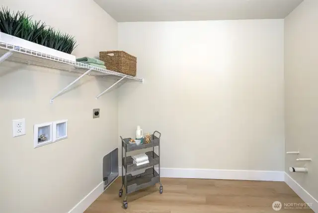 Laundry on upper floor - conveniently located