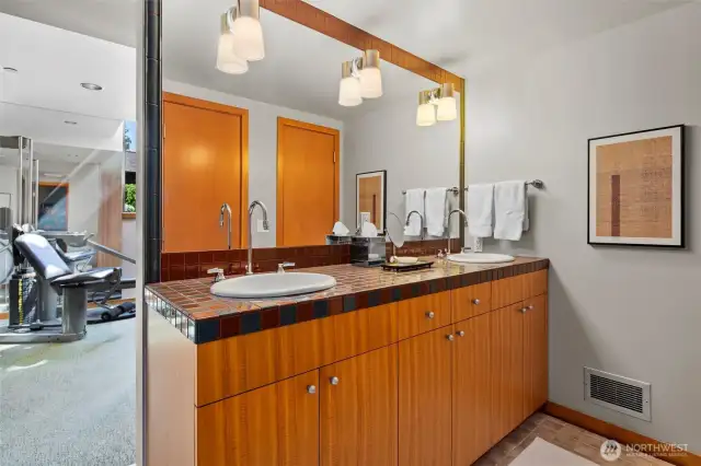 Lower level 3/4 bath with two showers