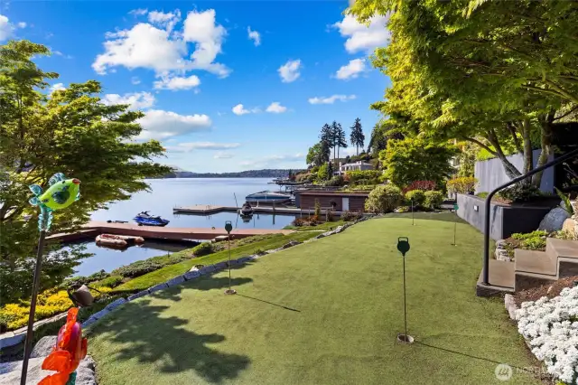 Putting green - a entertainers dream!