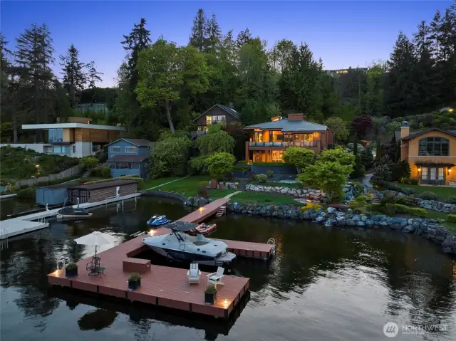 Exceptional south-facing waterfront work of art on Medina’s coveted Meydenbauer Bay!