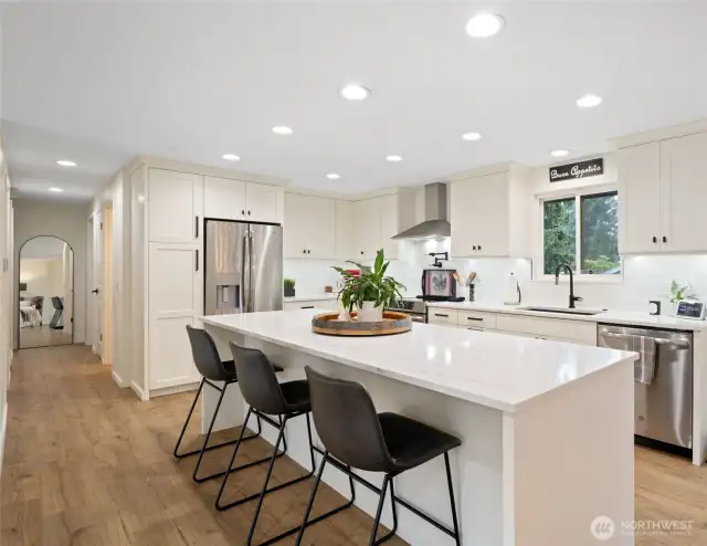Spacious Kitchen Island with Eat up Bar