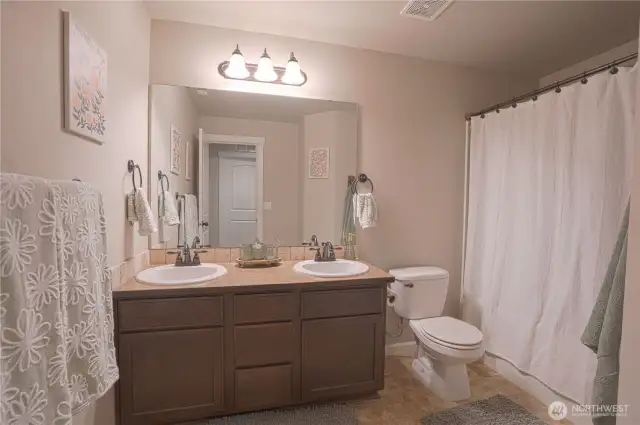 Upstairs Full Bathroom. Double sinks!