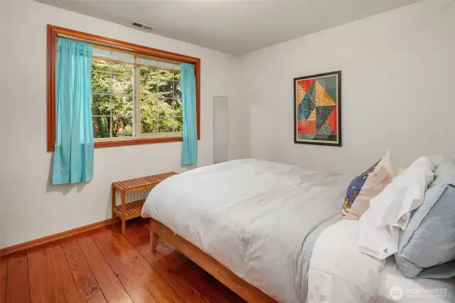 Another bedroom, this one in the southeast corner.
