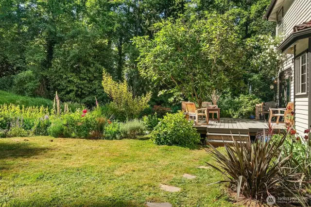 Act now and host your summer parties here!