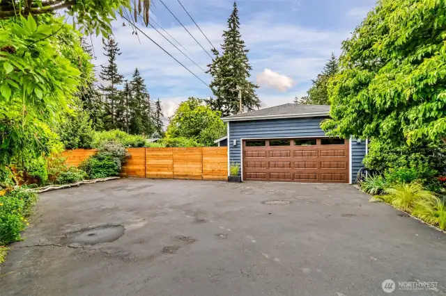 So much privacy, so much parking, room for a boat and an RV and many cars