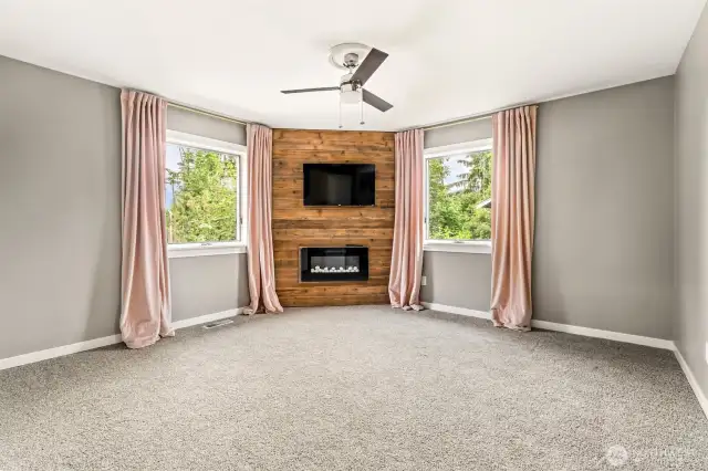 Primary suite w/ electric fireplace