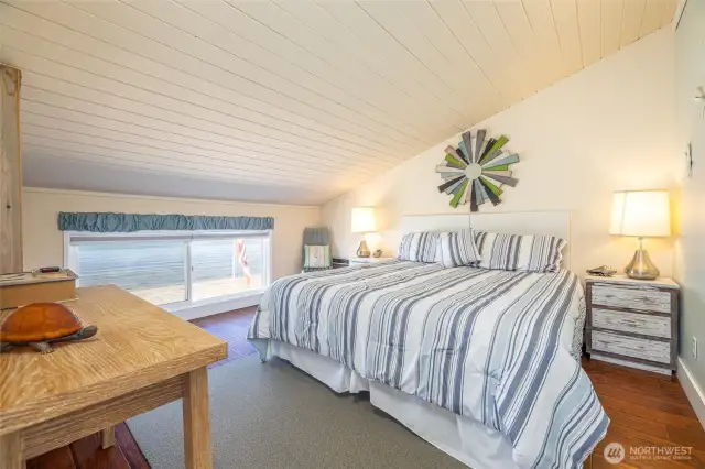 Primary bedroom w/fireplace.
