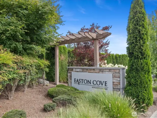 Easton Cove Neighborhood