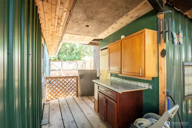Entryway To Detached 1 Bedroom, Chicken Coop And Storage