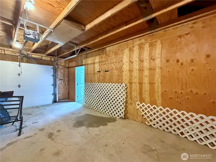 Detached Garage w/Attic Loft Storage