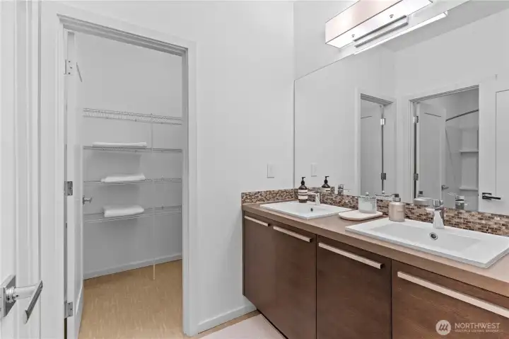 Downstairs bathroom with extra storage