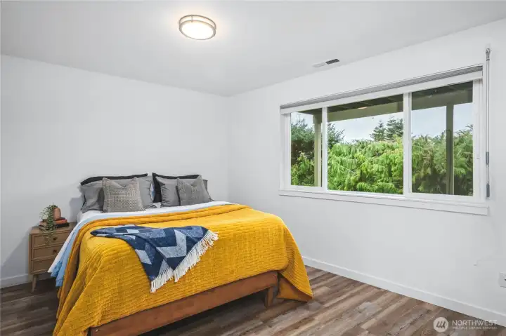 Guest suite on lowest level.