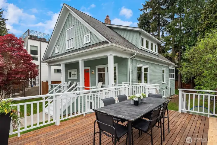 Extended living space on the garage roof deck. A great place to entertain!