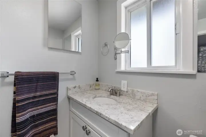 3/4 bath off garage