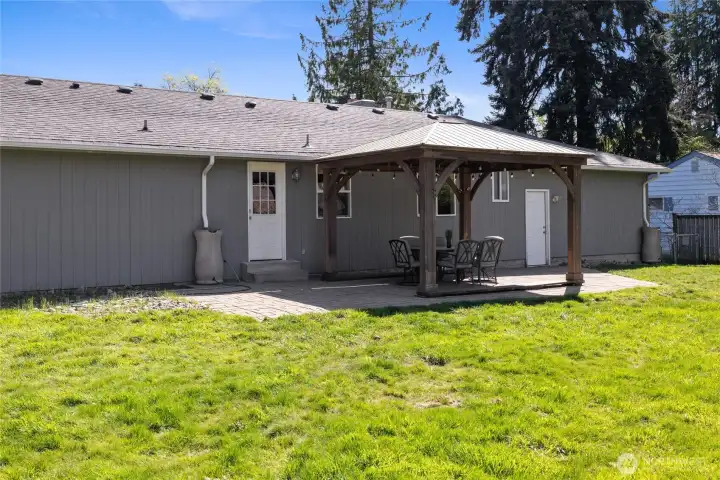Gazebo stays