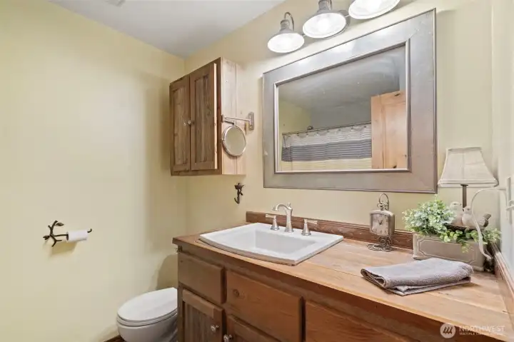 Full Guest Bath