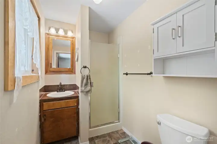 Primary 3/4 Bath