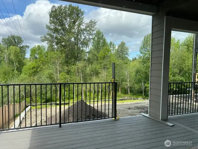 Huge, covered lower-level deck with access to the back yard