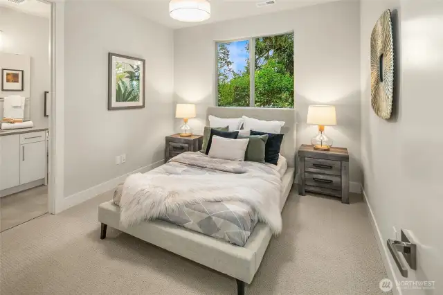 Main level guest suite