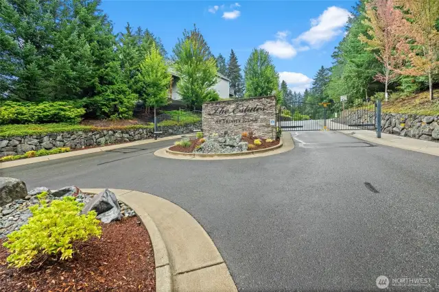 A beautiful entry is the first thing you will encounter upon reaching the community.