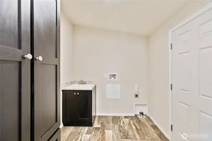 Utility Bath with laundry sink
