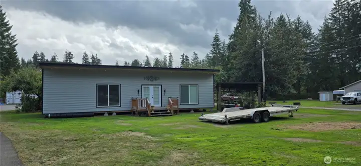 Extra Building (office space)