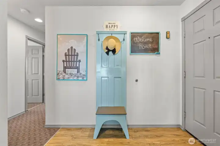 Unit comes fully furnished, and nicely decorated.