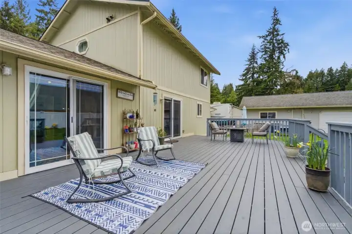 Large, new Trex deck