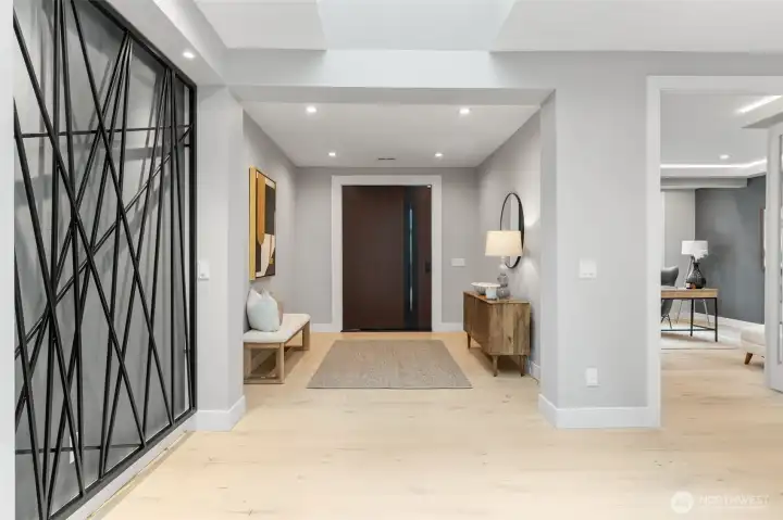 Deluxe Trim Package w/9 Ft Ceilings & Custom Front Pivot Door
