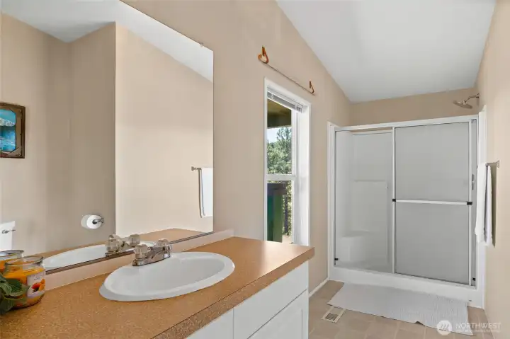 Spacious primary bath