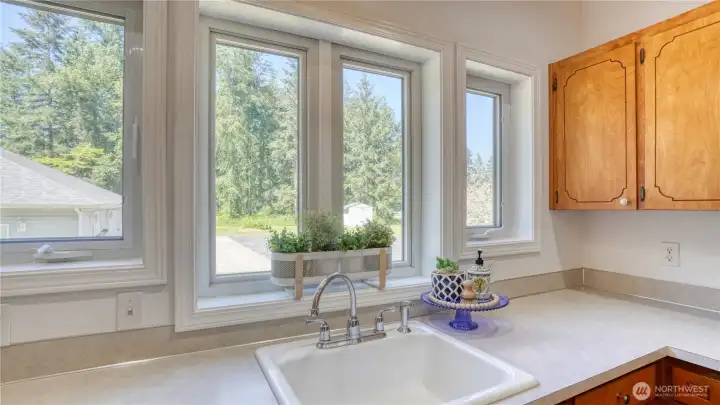 Abundant natural lighting