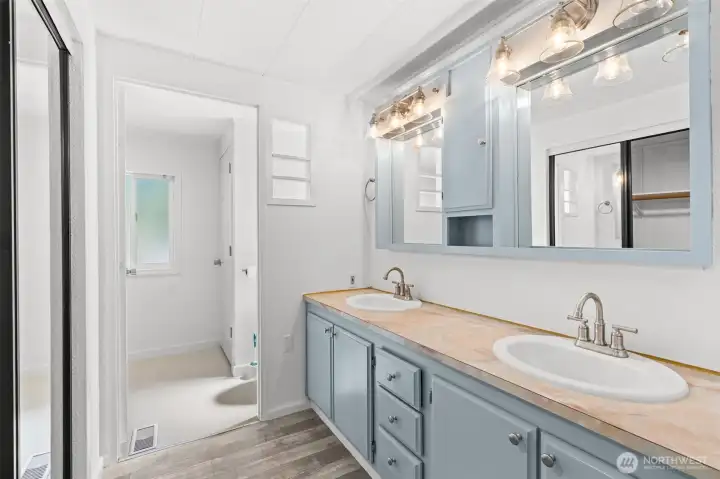 Primary bath