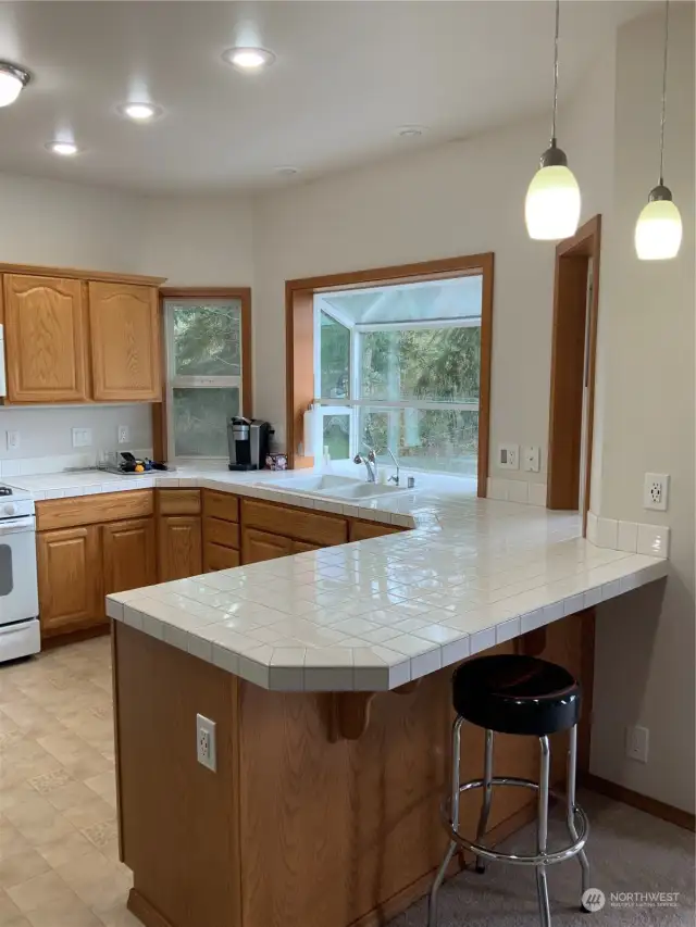 Kitchen counter and eating bar