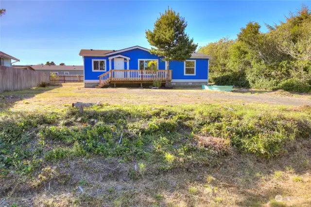 Cheery home in the Bell Canal area of Ocean Shores.