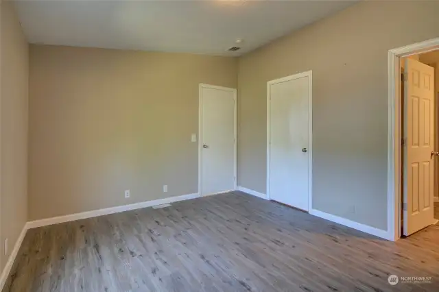 Primary bedroom has a walk in closet and en-suite bathroom.