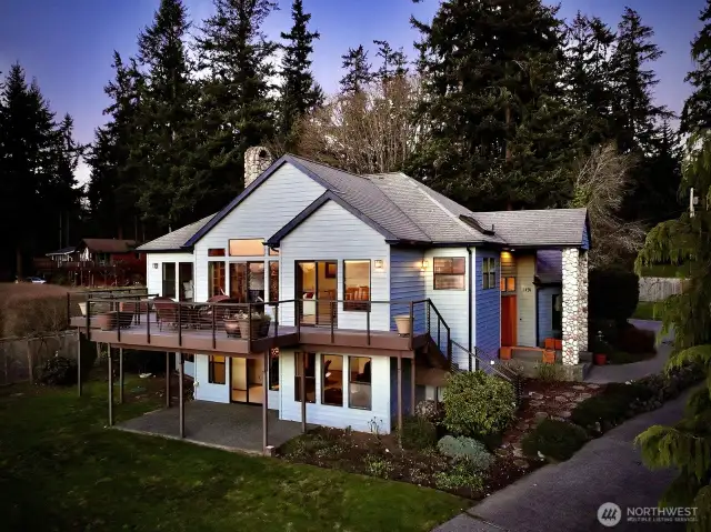 Two levels with your Primary Suite on the main level and two add'l bedrooms, full bath & Family Room on the lower level. Great floor plan with space for everyone!