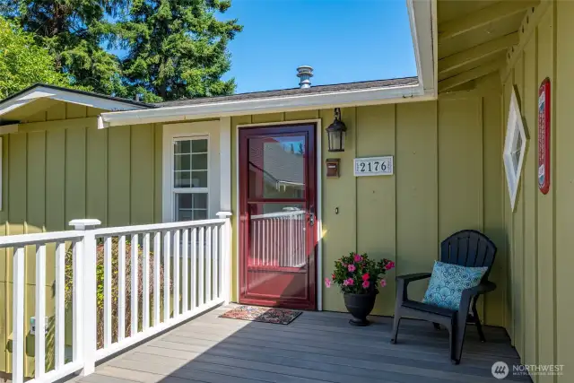 Welcome to 2176 Aurora Court!