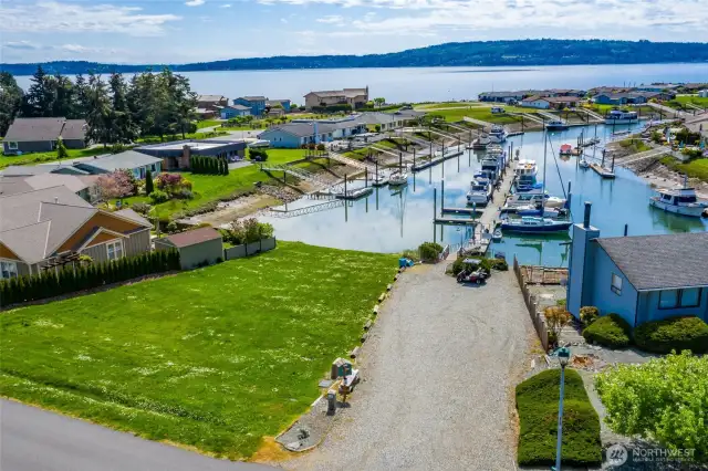 Mariner's Cove community moorage