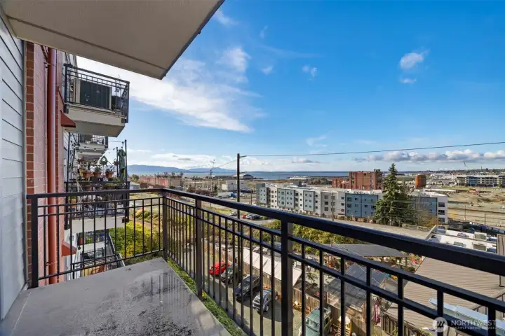 Take in water views and exciting Waypoint Park from your balcony, living room and both bedrooms!