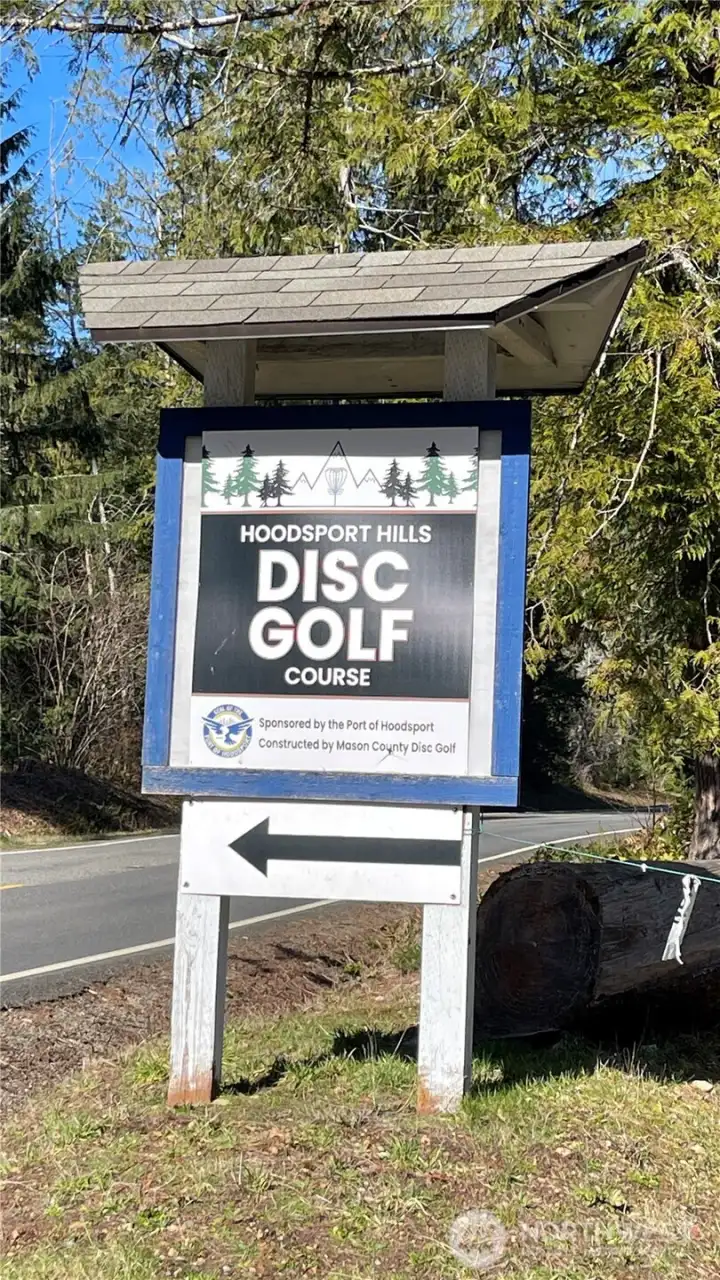 Check out the Hoodsport Disc Golf Course here