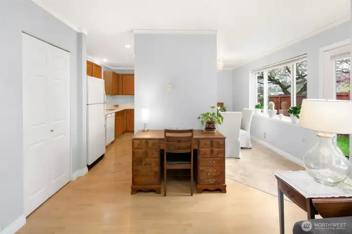 Circular layout on the main floor for flow and function.