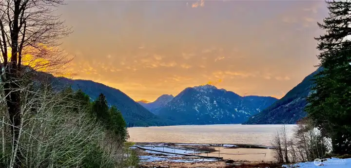 Sun setting at lovely Lake Cushman!