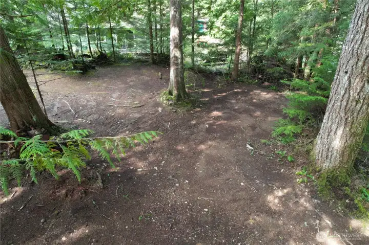Spacious lot, ready for summer fun!