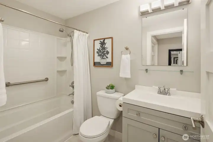 Convenient full bath